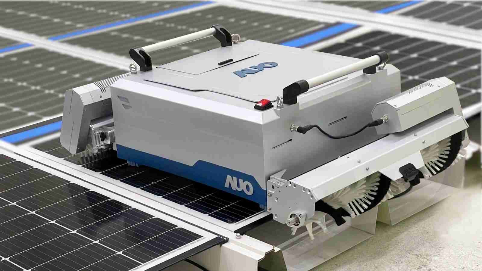 财神娱乐致力EPC场域技术升级，，，，导入清洁机器人搭配传感器与AI数据分析，，，大幅减少维运成本