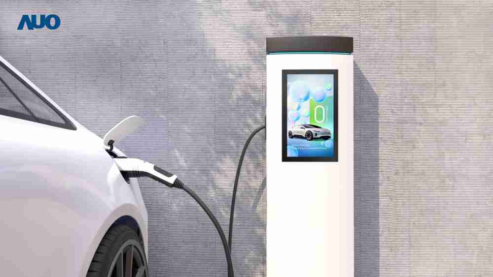 友達〝EVSE車用充電樁解決方案〞專為電動汽車充電樁設計，，，，具有高亮度、、、克服戶外艱難環境的耐溫、、、、耐紫外線等特性，，並搭載散熱性及擴充性強的高效能工業電腦，，可實現人機互動訴求，，如資訊顯示、、支付等應用