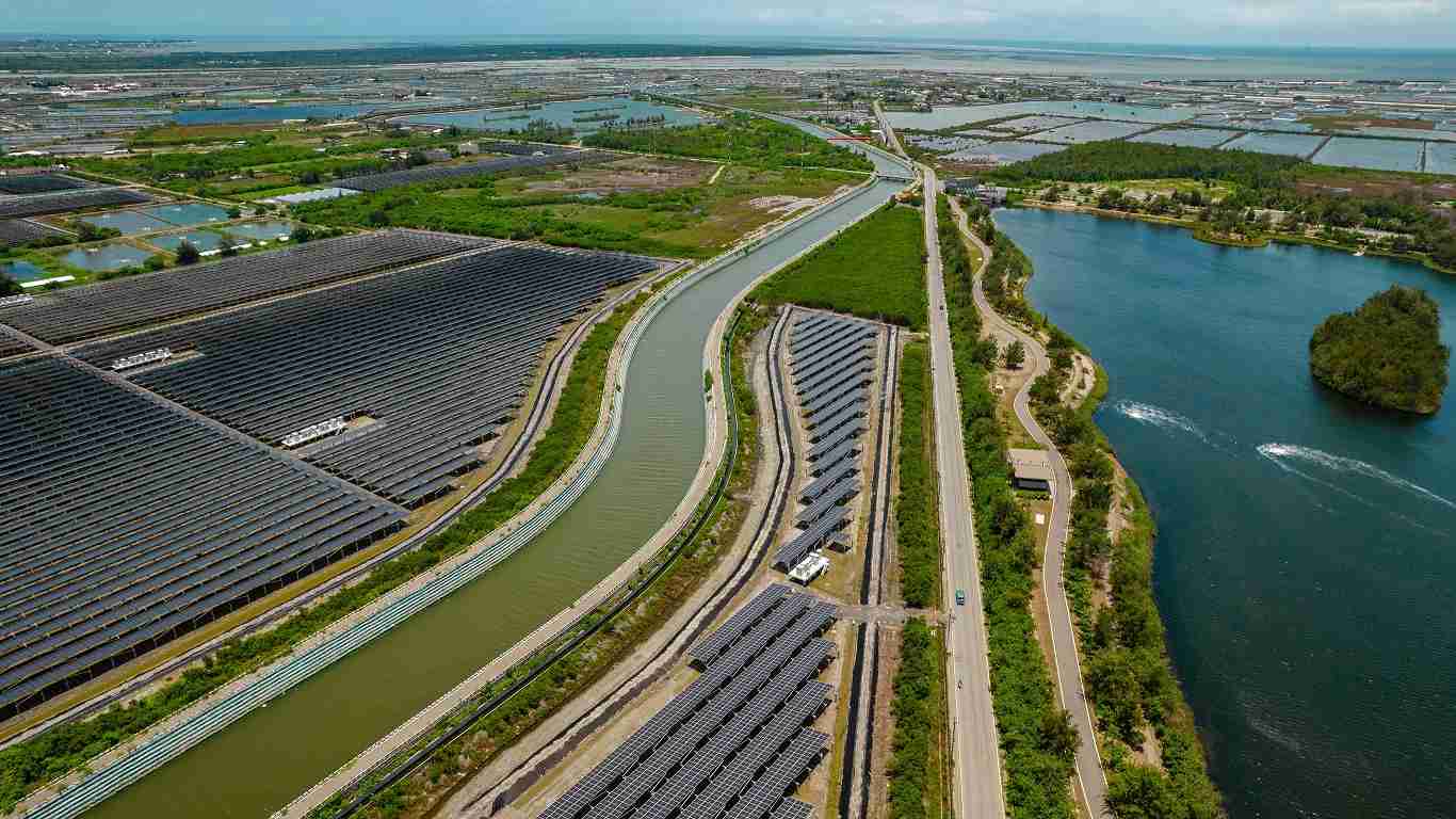 财神娱乐能源事业提供智慧能源管理、、、、太阳能监控管理、、、全方位电厂建置及运维解决方案，，，，并拥有管理超过6000案场的经验